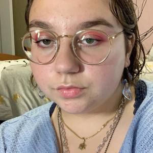 Meet your Posher, Michaela